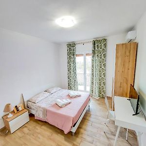 Metro Guest House 2